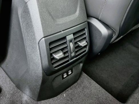Used 2026 BMW 228i xDrive w/ Technology Package AWD/4WD image 24