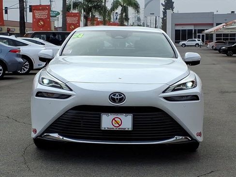 Certified 2024 Toyota Mirai XLE image 2
