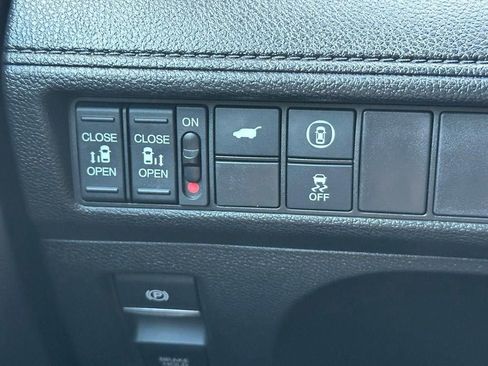 Used 2023 Honda Odyssey Sport image 17