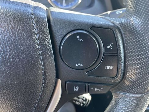 Used 2019 Toyota Corolla LE image 32