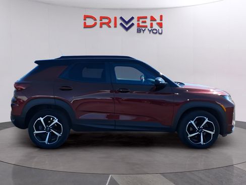 Used 2022 Chevrolet TrailBlazer RS w/ Technology Package image 6