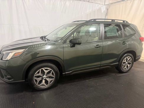 Certified 2023 Subaru Forester Premium image 2