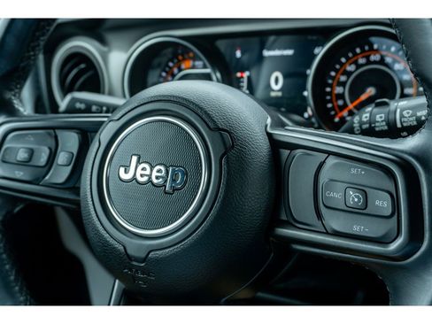 Used 2021 Jeep Wrangler Unlimited Sport image 28