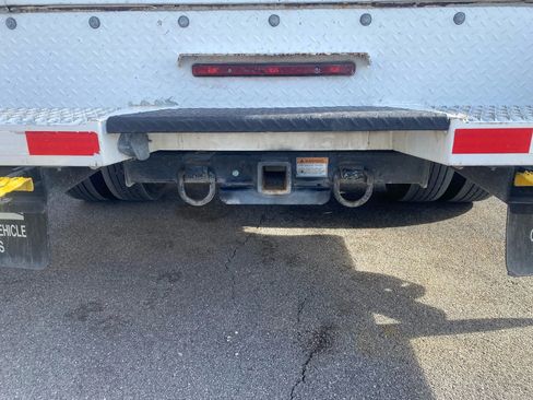 Used 2015 Ford F550 4x4 Regular Cab Super Duty image 32