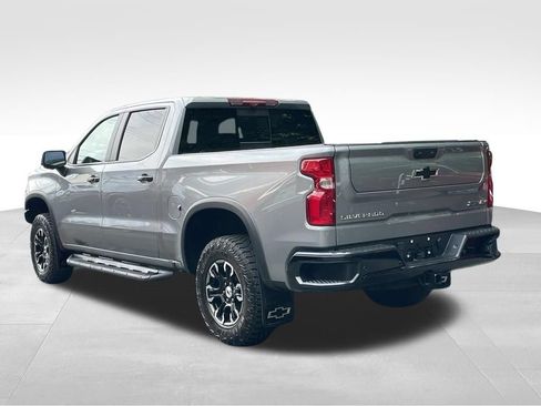 Used 2024 Chevrolet Silverado 1500 ZR2 w/ Technology Package AWD/4WD image 5