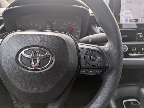 Used 2024 Toyota Corolla LE w/ LE Convenience Package FWD image 14