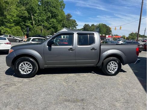 Used 2019 Nissan Frontier SV RWD image 4