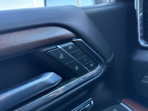 Used 2022 GMC Sierra 1500 Denali Ultimate image 39