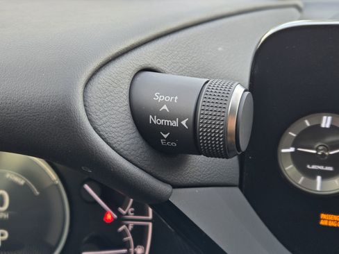 Used 2022 Lexus ES 300h Ultra Luxury image 63