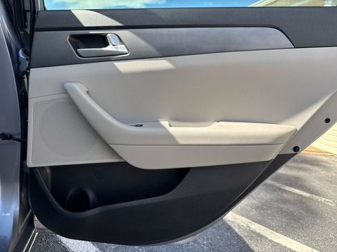 Used 2016 Hyundai Sonata SE FWD image 18