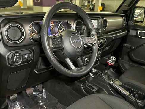 Used 2021 Jeep Wrangler Sport AWD/4WD image 14