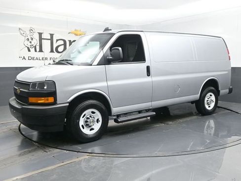 Used 2024 Chevrolet Express 3500 image 28