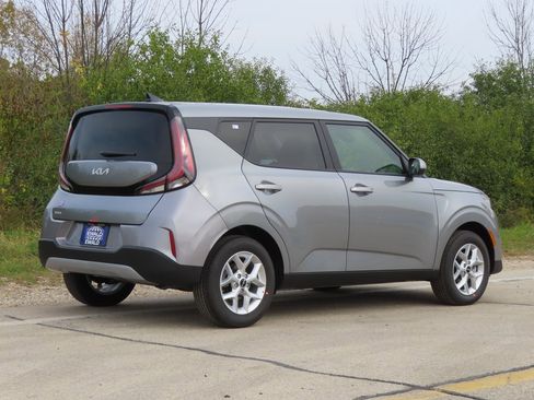 New 2025 Kia Soul LX image 3