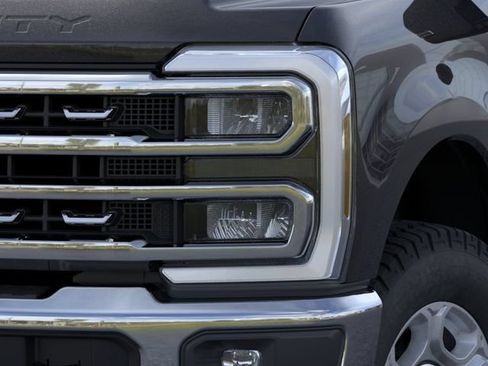New 2026 Ford F350 XLT w/ XLT Premium Package AWD/4WD image 18