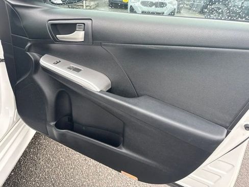 Used 2012 Toyota Camry SE FWD image 8
