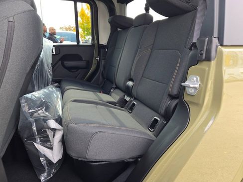 New 2026 Jeep Gladiator Sport image 19