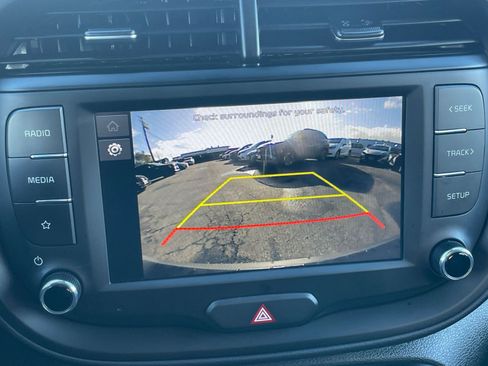 Used 2025 Kia Soul LX w/ LX Technology Package image 24