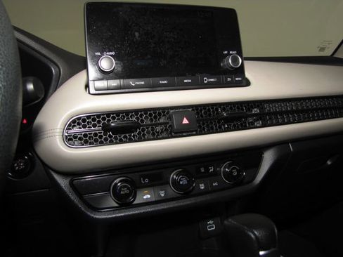 Certified 2023 Honda HR-V LX image 7