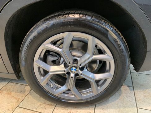 Used 2025 BMW X4 xDrive30i AWD/4WD image 13