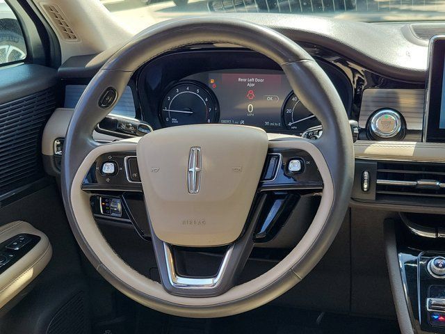 Certified 2022 Lincoln Corsair FWD w/ Equipment Group 101A image 19