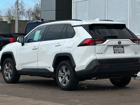 Certified 2022 Toyota RAV4 XLE image 7