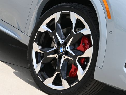 New 2026 BMW X2 xDrive28i w/ Technology Package AWD/4WD image 10