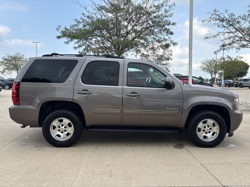 Used 2012 Chevrolet Tahoe LT w/ Luxury Package AWD/4WD image 8