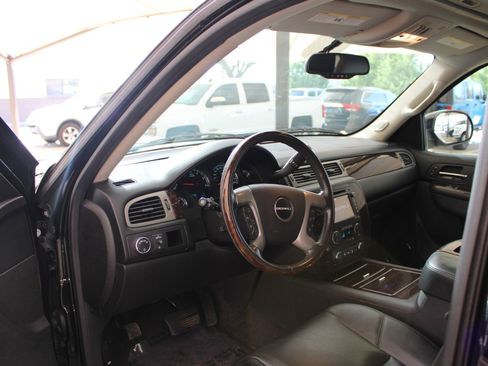 Used 2013 GMC Yukon Denali image 12