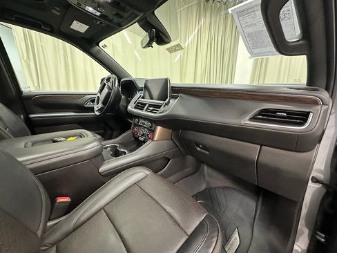 Used 2021 Chevrolet Tahoe High Country w/ Premium Package image 18