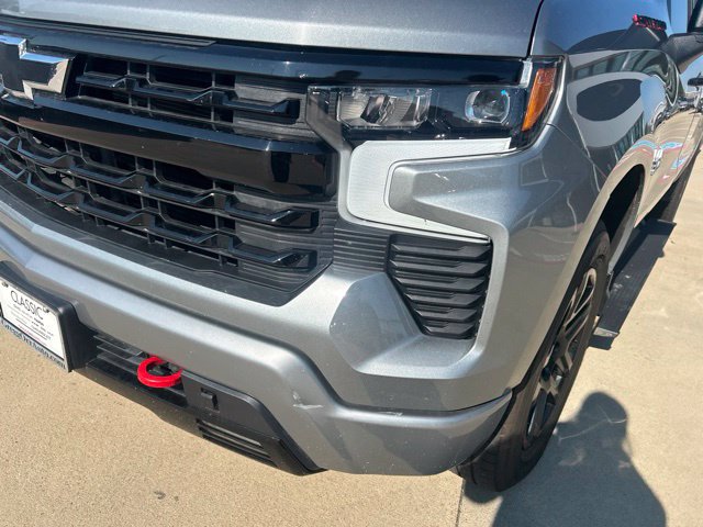 Used 2023 Chevrolet Silverado 1500 RST w/ Redline Edition AWD/4WD image 4