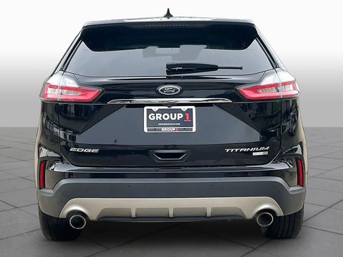 Used 2019 Ford Edge Titanium w/ Cold Weather Package AWD/4WD image 5