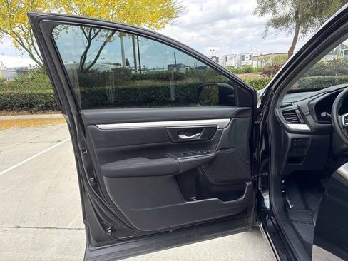 Used 2020 Honda CR-V LX image 19