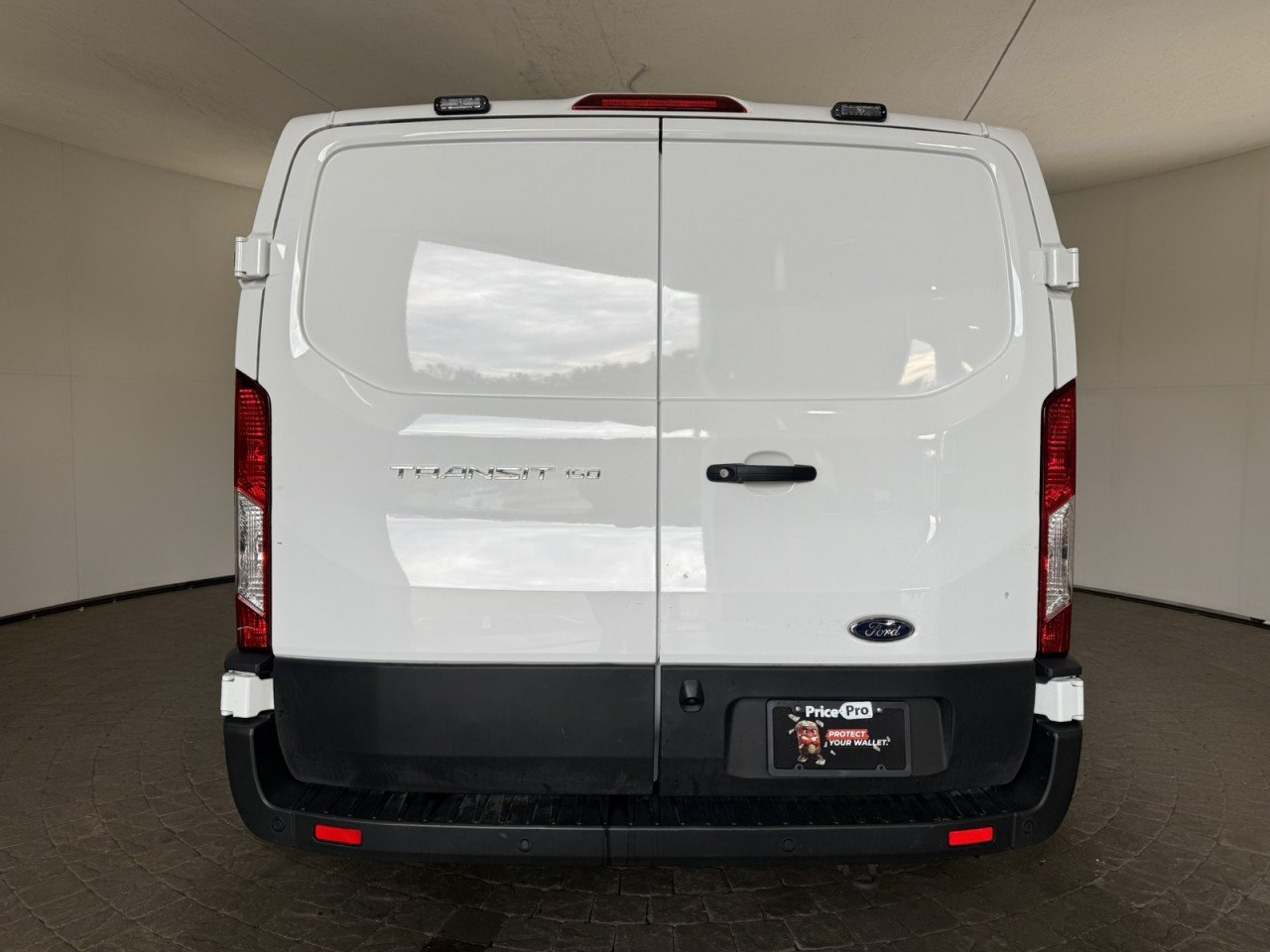 Used 2024 Ford Transit 150 Low Roof RWD image 6