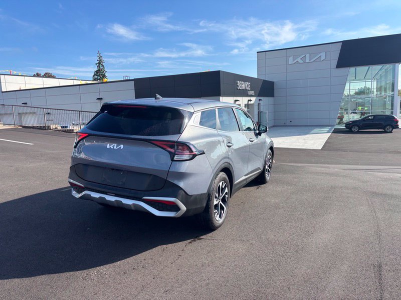 Used 2023 Kia Sportage EX FWD image 8
