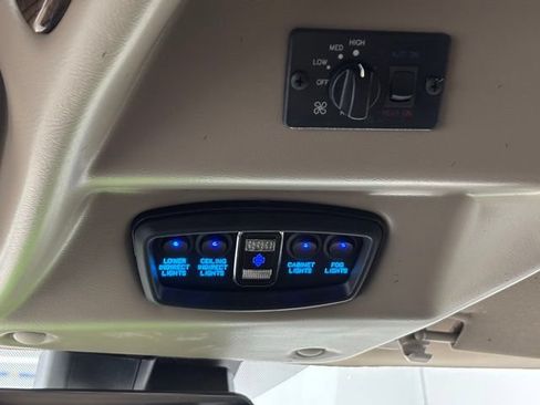 New 2026 GMC Savana 2500 w/ Driver Convenience Package RWD image 32