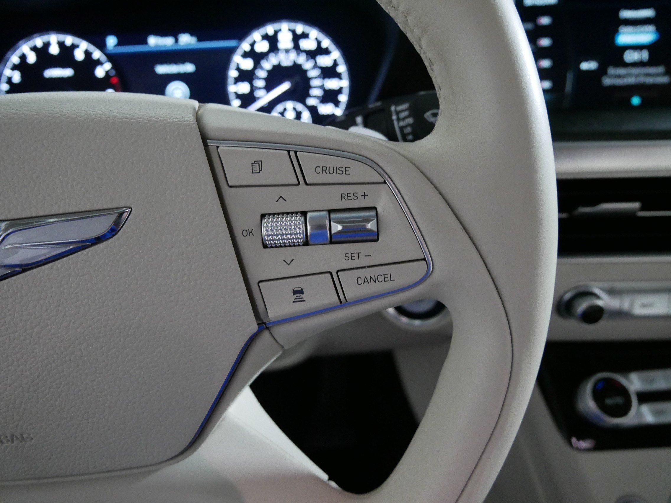Used 2022 Genesis G90 3.3T Premium AWD/4WD image 28