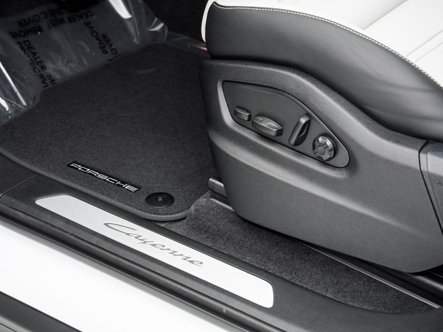Certified 2026 Porsche Cayenne Coupe AWD/4WD image 11