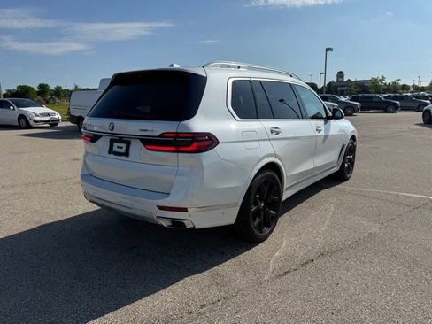 Used 2024 BMW X7 xDrive40i w/ Premium Package AWD/4WD image 6