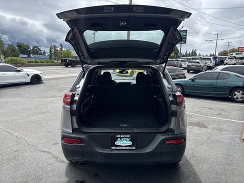 Used 2014 Jeep Cherokee Sport AWD/4WD image 7