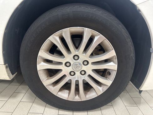 Used 2017 Toyota Sienna XLE FWD image 5