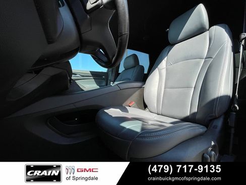 Used 2023 Buick Enclave Essence FWD image 24