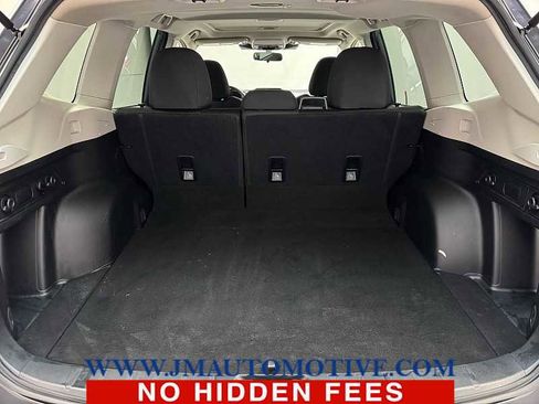 Used 2023 Subaru Forester Premium image 18