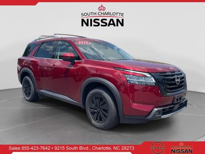 Used 2023 Nissan Pathfinder SL w/ Lighting Package (N92)