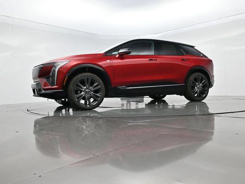 New 2027 Cadillac Optiq Premium Sport w/ LPO, Floor Liner Package AWD/4WD image 47