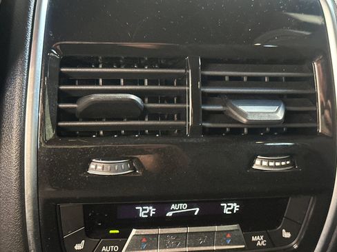Used 2025 BMW X5 M60i AWD/4WD image 16