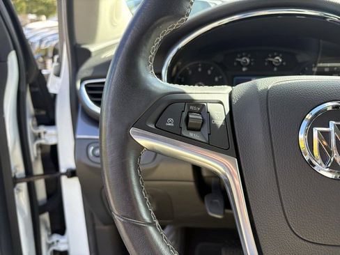 Certified 2022 Buick Encore Preferred image 32