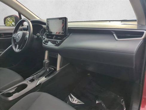 Used 2022 Toyota Corolla Cross LE image 26
