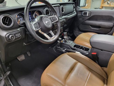 Used 2021 Jeep Wrangler Unlimited Sahara AWD/4WD image 43