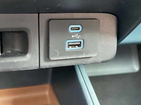 Certified 2024 Ford Maverick Lariat FWD image 25