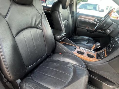 Used 2009 Buick Enclave CXL image 24